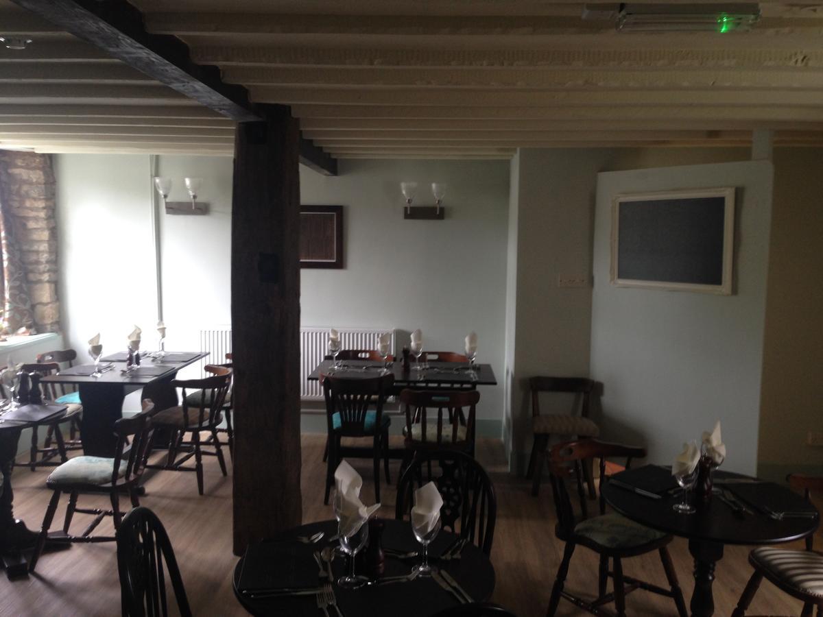 Mildmay Arms Queen Camel Екстериор снимка